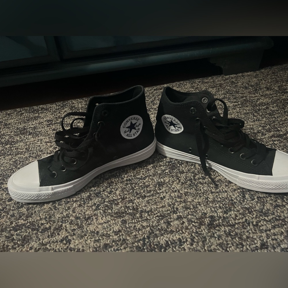 NWOT converse size 8.5w/6.5m